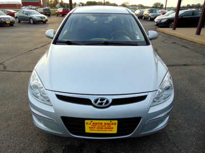 2009 Hyundai Elantra, $4795. Photo 6