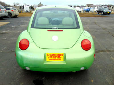 2003 Volkswagen Beetle, $2495. Photo 3