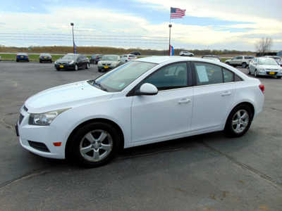 2013 Chevrolet Cruze, $6995. Photo 5