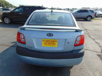 2008 Kia Rio, $1995. Photo 3