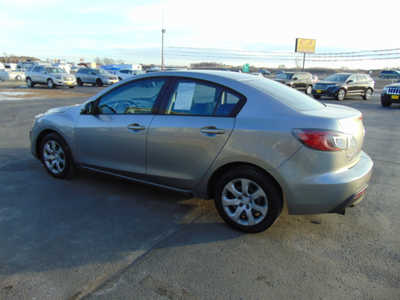 2010 Mazda Mazda3, $4995. Photo 4