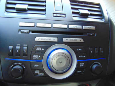 2010 Mazda Mazda3, $4995. Photo 8