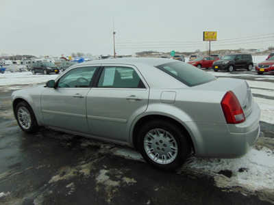 2006 Chrysler 300, $2495. Photo 4