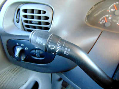1998 Ford F150 Reg Cab, $1800. Photo 11