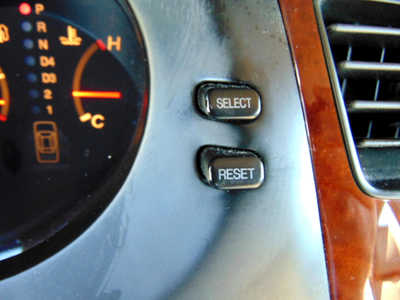 2002 Acura RL, $5995. Photo 10
