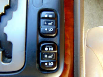 2002 Acura RL, $5995. Photo 9
