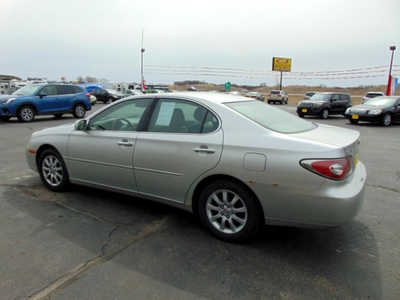 2004 Lexus ES Series, $2495. Photo 4