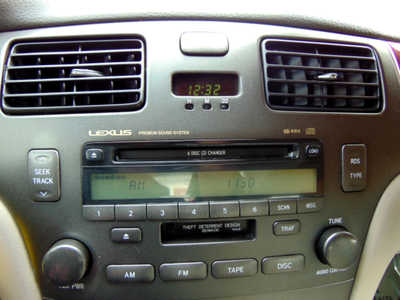 2004 Lexus ES Series, $2495. Photo 7