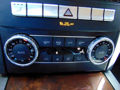 2012 Mercedes-Benz C-Class, $8995. Photo 11