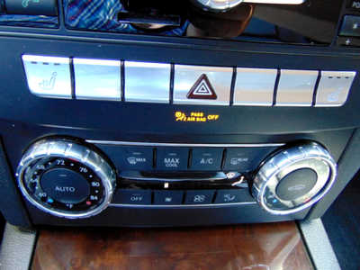 2012 Mercedes-Benz C-Class, $8995. Photo 12