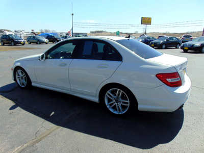 2012 Mercedes-Benz C-Class, $8995. Photo 4