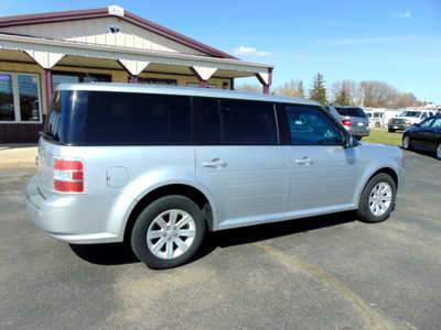2011 Ford Flex, $4495. Photo 2