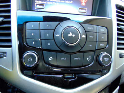2016 Chevrolet Cruze, $7995. Photo 8