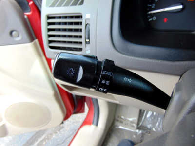 2008 Kia Spectra, $3495. Photo 11