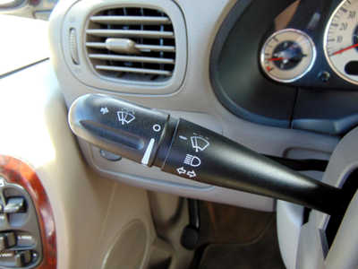 2001 Chrysler Town & Country, $4295. Photo 12