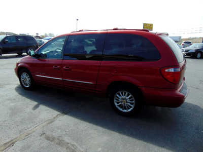 2001 Chrysler Town & Country, $4295. Photo 4