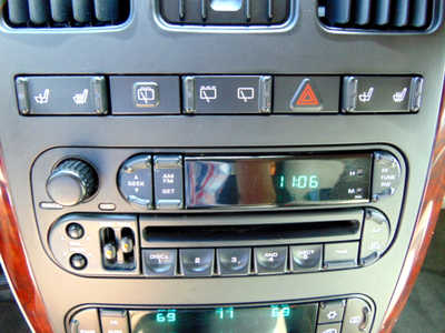 2001 Chrysler Town & Country, $4295. Photo 7