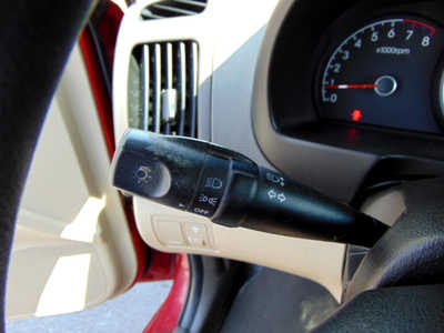 2010 Hyundai Elantra, $3795. Photo 11