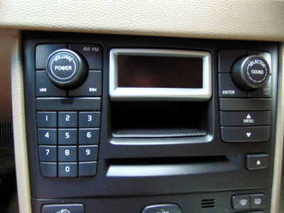 2005 Volvo XC90, $3495. Photo 7