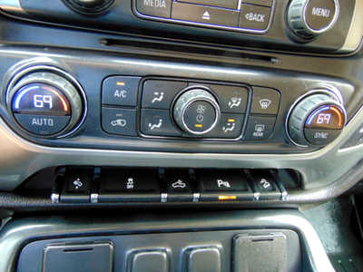 2015 Chevrolet 1500 Crew Cab, $16495. Photo 9