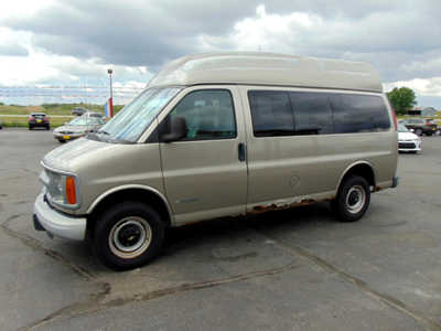 2002 Chevrolet Van,Passenger, $2495. Photo 5