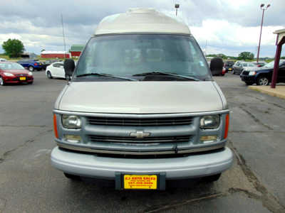 2002 Chevrolet Van,Passenger, $2495. Photo 6