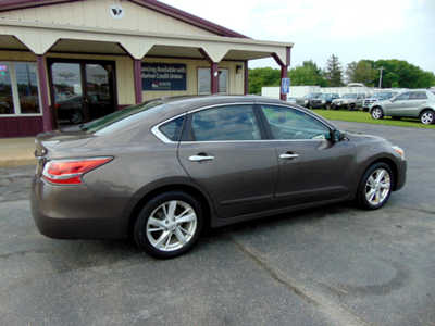 2014 Nissan Altima, $6995. Photo 2