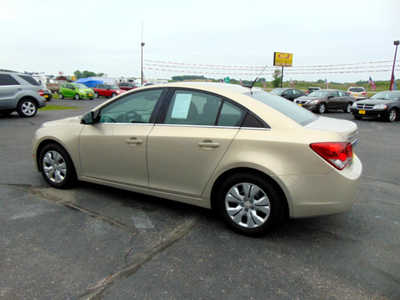 2012 Chevrolet Cruze, $4995. Photo 4