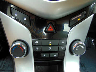 2012 Chevrolet Cruze, $4995. Photo 8