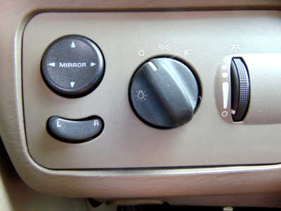 2003 Dodge , $1900. Photo 12