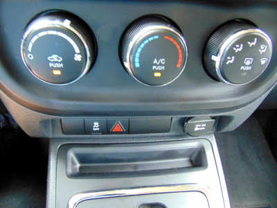 2014 Jeep Compass, $4995. Photo 8
