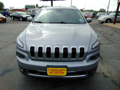 2015 Jeep Cherokee, $5995. Photo 6