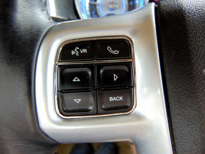 2012 Chrysler 300, $2295. Photo 11