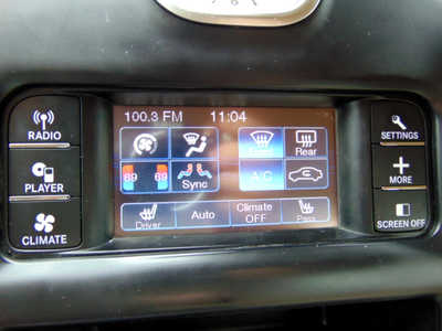 2012 Chrysler 300, $2295. Photo 8