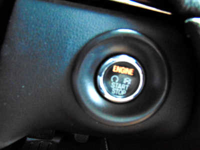 2013 Lincoln MKT, $3495. Photo 12