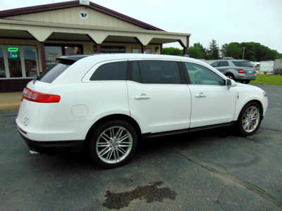 2013 Lincoln MKT, $3495. Photo 2