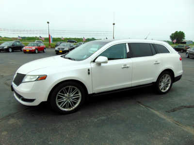 2013 Lincoln MKT, $3495. Photo 5