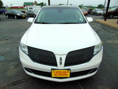 2013 Lincoln MKT, $3495. Photo 6