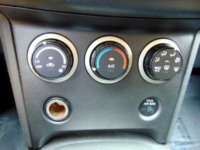 2011 Nissan Rogue, $3995. Photo 8
