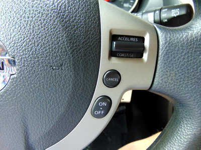 2011 Nissan Rogue, $3995. Photo 9