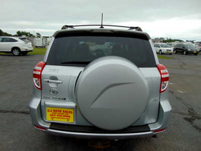 2009 Toyota RAV4, $7495. Photo 3