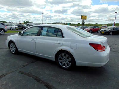 2005 Toyota Avalon, $2595. Photo 4