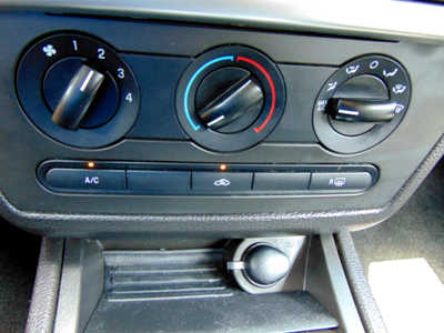 2006 Mercury Milan, $5995. Photo 8