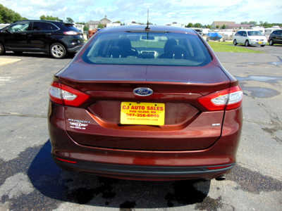 2016 Ford Fusion, $7495. Photo 3