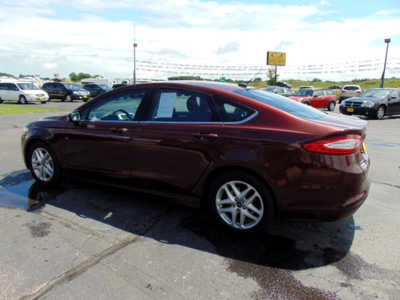2016 Ford Fusion, $7495. Photo 4