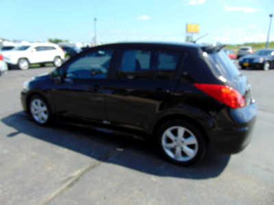 2010 Nissan Versa, $4495. Photo 4