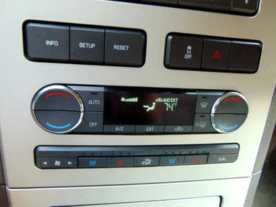 2009 Lincoln MKX, $6995. Photo 8