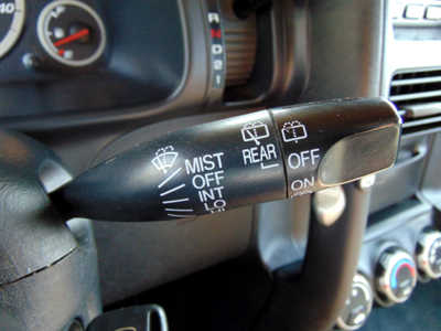 2003 Honda CR-V, $4495. Photo 12