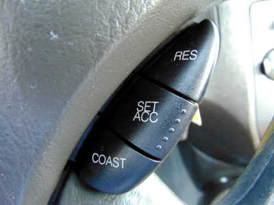 2007 Ford Focus, $5495. Photo 10