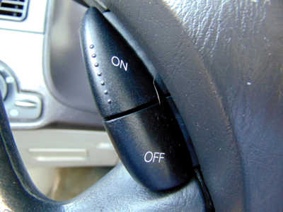 2007 Ford Focus, $5495. Photo 9